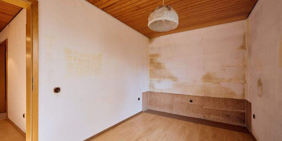 Einfamilienhaus Böblingen - 8 Zimmer, 162 m&sup2;, 648.500&euro; | Angebot:25601577