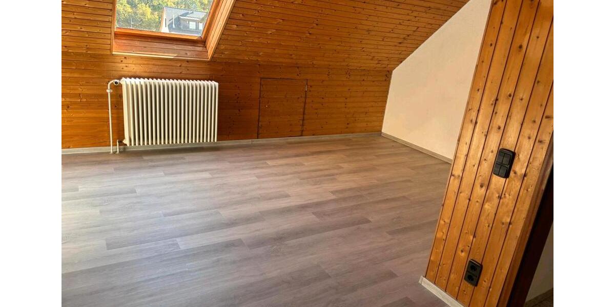 Reihenhaus Stuttgart Bad Cannstatt - 5 Zimmer, 140 m&sup2;, 3.500&euro; | Angebot:25294745
