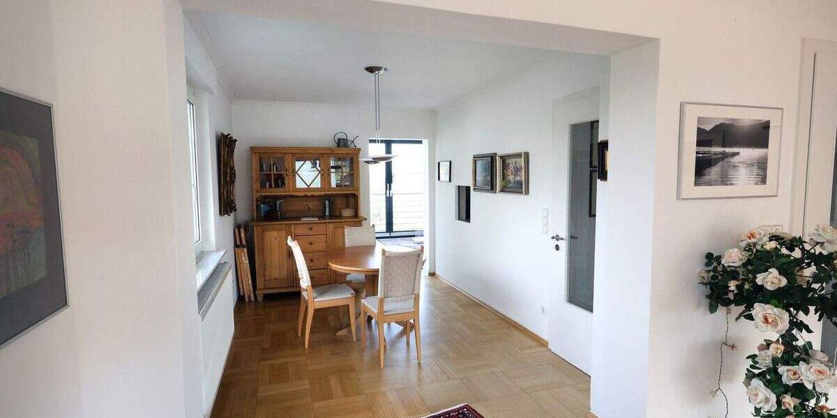 Etagenwohnung Leinfelden-Echterdingen Leinfelden - 4 Zimmer, 110 m&sup2;, 2.000&euro; | Angebot:24684199