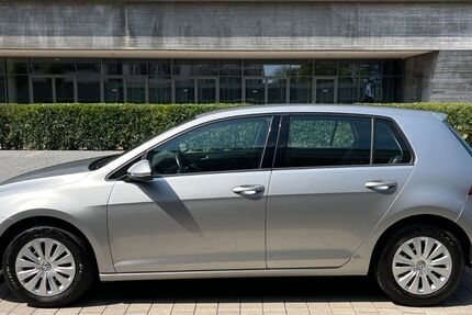 VW Golf 46.000 km 8.550 &euro; Stuttgart 70567