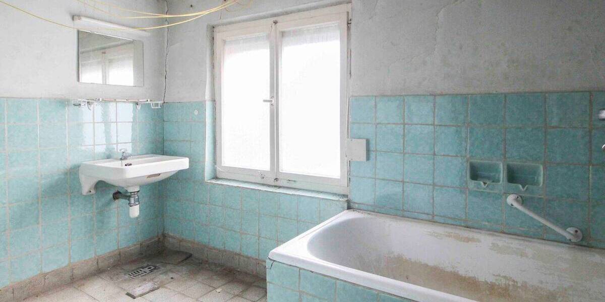 Einfamilienhaus Mühlacker Dürrmenz - 6 Zimmer, 115 m&sup2;, 175.000&euro; | Angebot:26629437