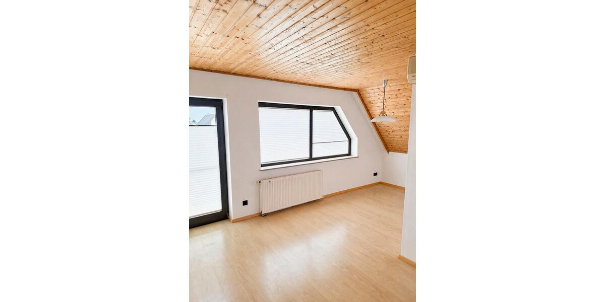 Dachgeschoßwohnung Ostfildern - 3 Zimmer, 70 m&sup2;, 1.000&euro; | Angebot:27608831