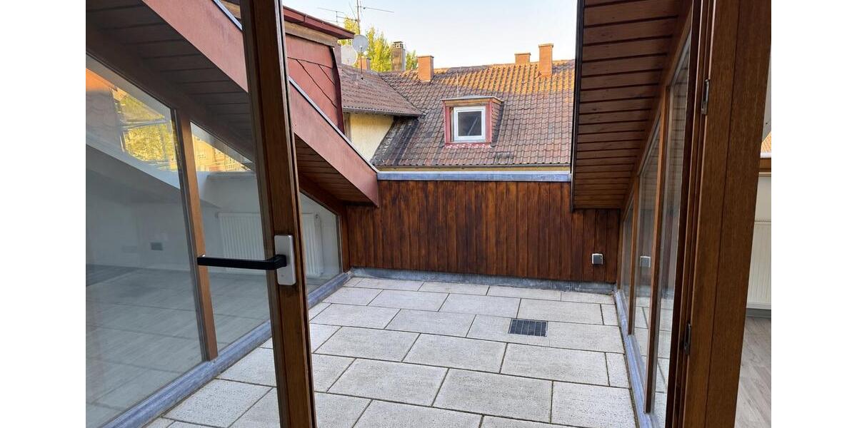 Dachgeschoßwohnung Pforzheim - 2 Zimmer, 72 m&sup2;, 658&euro; | Angebot:27587412