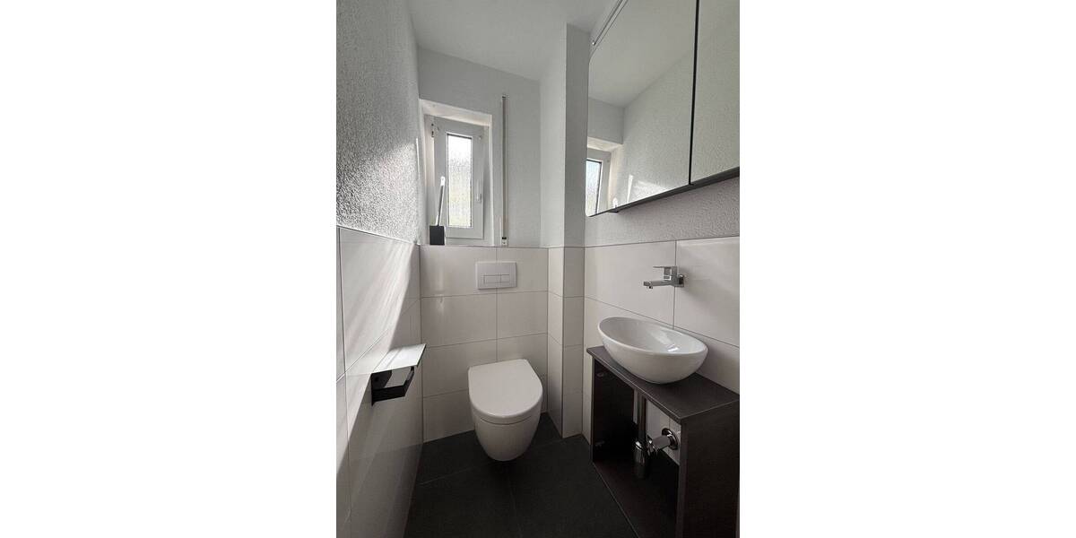 Etagenwohnung Ludwigsburg / Neckarweihingen Neckarweihingen - 5 Zimmer, 135 m&sup2;, 1.650&euro; | Angebot:26806849