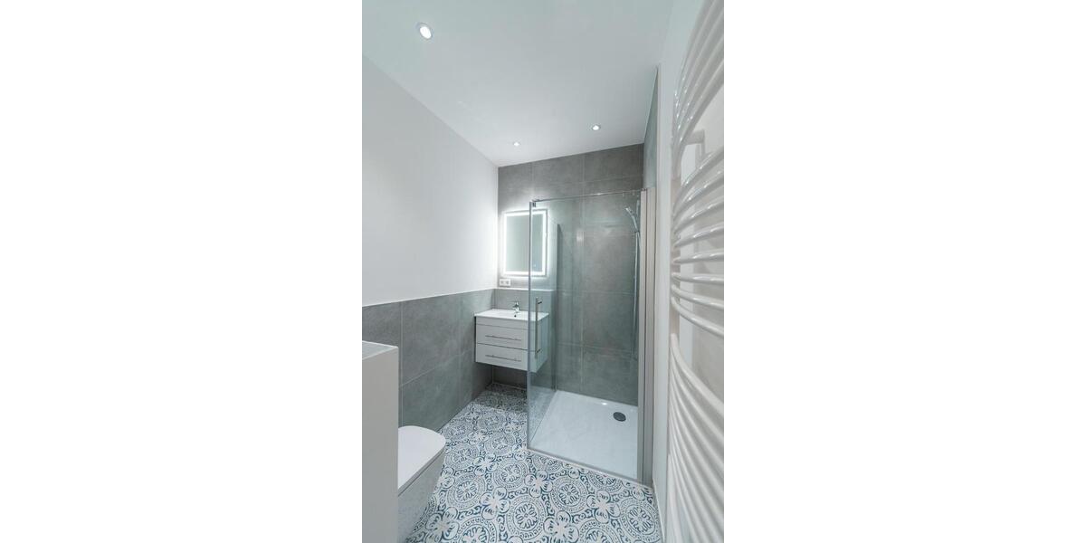 Erdgeschoßwohnung Stuttgart Stuttgart-Süd - 5 Zimmer, 131 m&sup2;, 2.190&euro; | Angebot:26380275