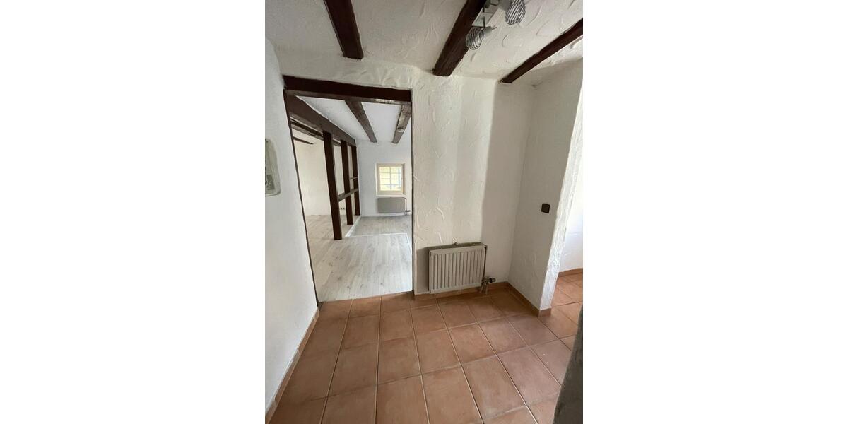 Von privat: 1 12 Zimmerwohnung in historischem Haus in Esslingen 2 zimmer