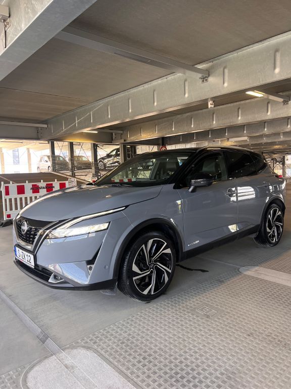 Nissan Qashqai 42.098 km 27.900 € Stuttgart 70376