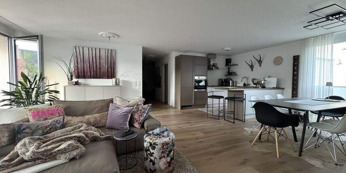 Etagenwohnung Nagold - 3 Zimmer, 93 m&sup2;, 1.290&euro; | Angebot:24793439