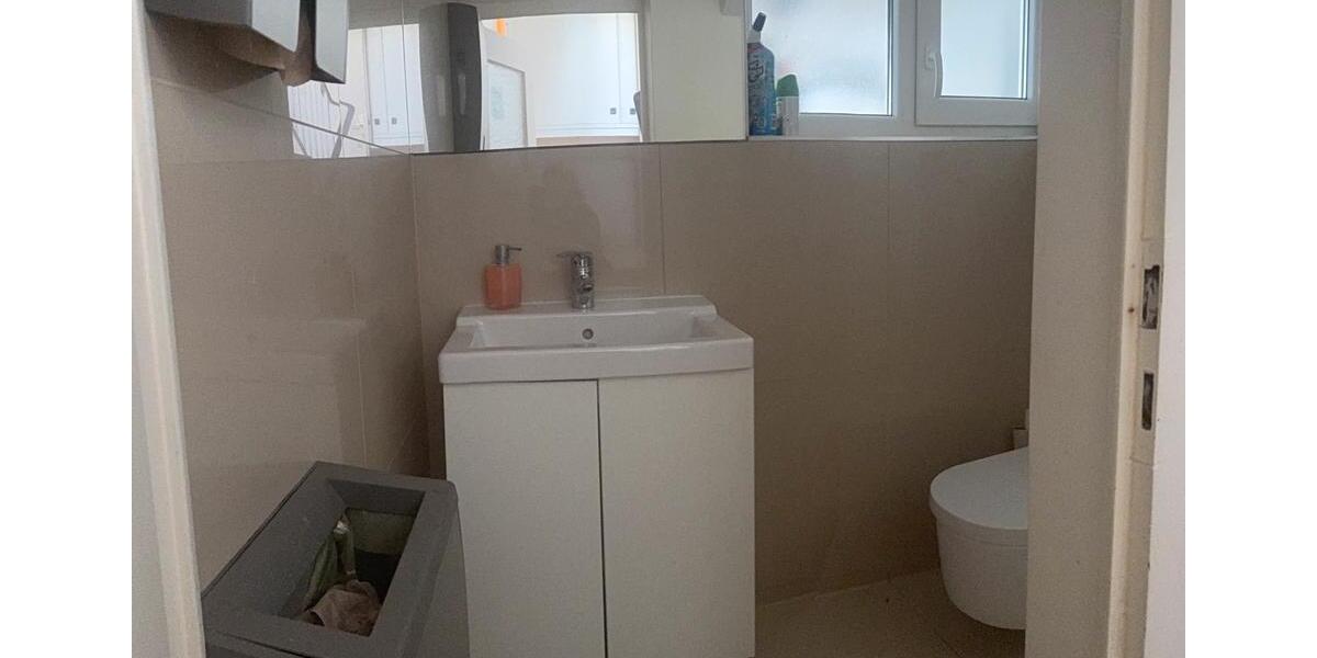 Gewerbefläche Stuttgart-Vaihingen-Rohr-97qm, S-Bahn, Parkplätze zimmer