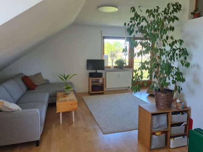 Dachgeschoßwohnung Gomaringen - 4 Zimmer, 102 m&sup2;, 1.660&euro; | Angebot:26408594