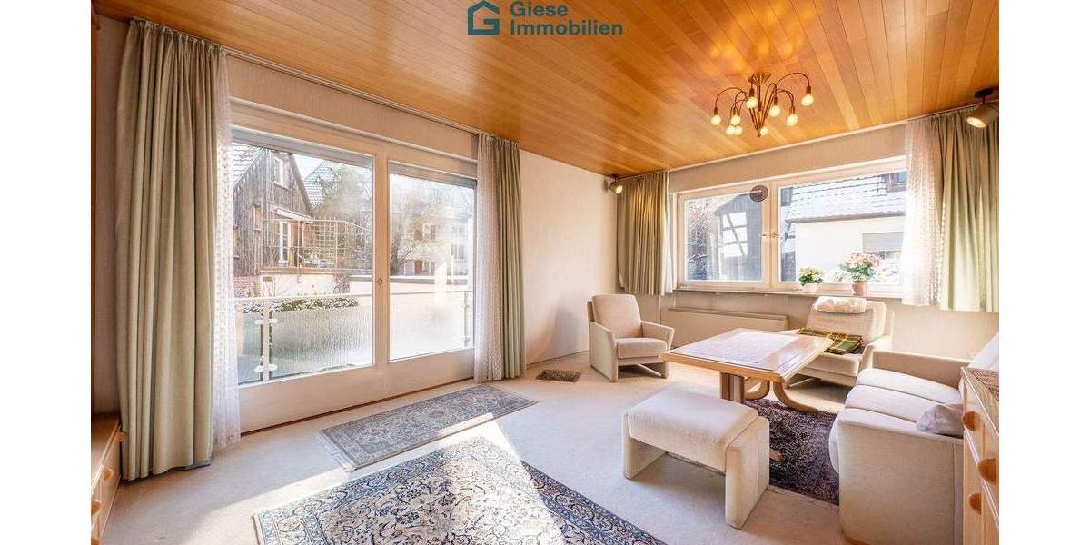 Mehrfamilienhaus, Wohnhaus Stuttgart Degerloch - 9 Zimmer, 140 m&sup2;, 740.000&euro; | Angebot:25685475