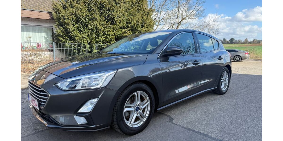 Ford Focus 59.000 km 13.799 &euro; Fellbach 70736
