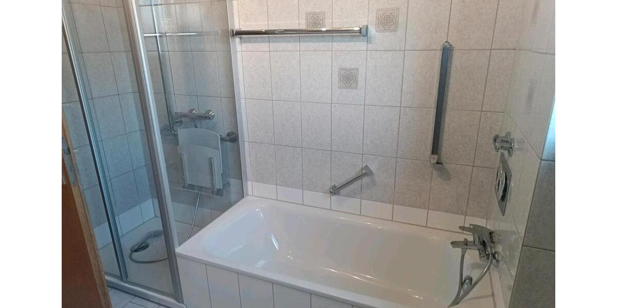 Erdgeschoßwohnung Nagold - 3.5 Zimmer, 90 m&sup2;, 1.580&euro; | Angebot:26186666