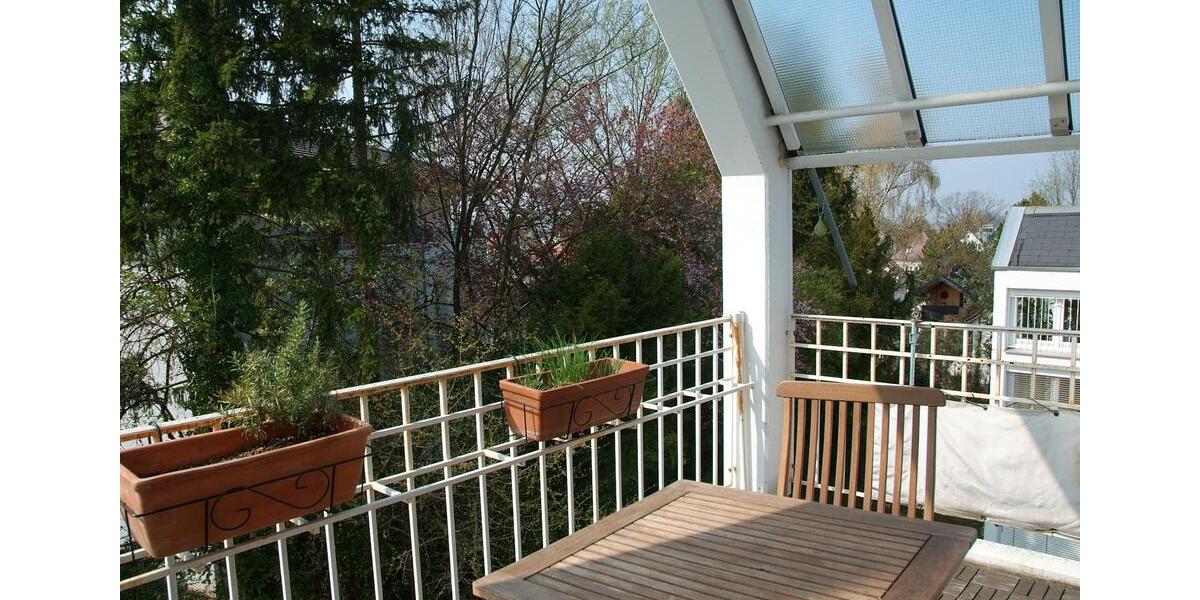 Dachgeschoßwohnung Reutlingen - 3 Zimmer, 80 m&sup2;, 1.250&euro; | Angebot:27584496