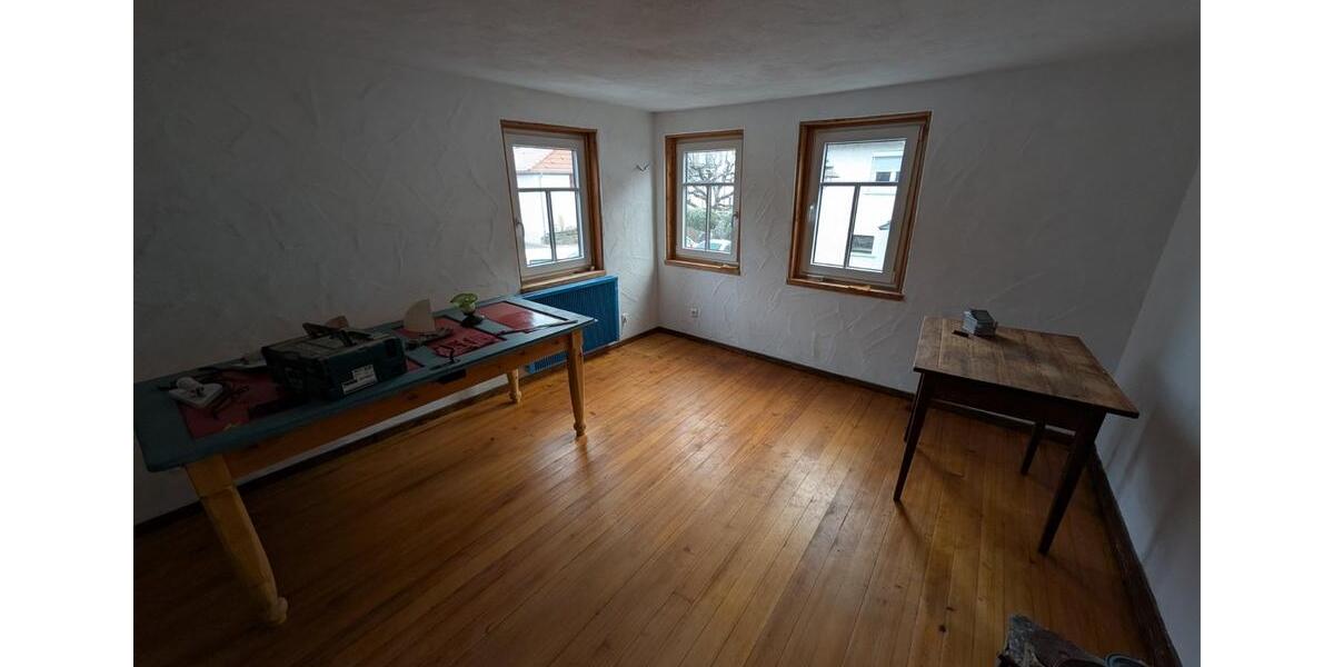 Einfamilienhaus Rottenburg am Neckar - 1.750&euro; | Angebot:25902335