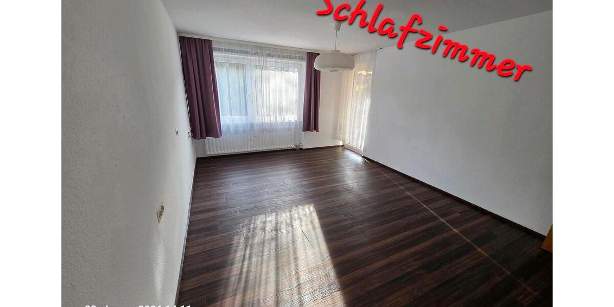 Etagenwohnung Freiberg am Neckar - 2.5 Zimmer, 77 m&sup2;, 285.000&euro; | Angebot:24701329