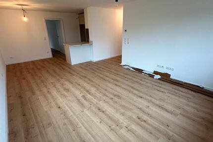 Wohnung Rottenburg am Neckar - 3 Zimmer, 70 m&sup2;, 1.200&euro; | Angebot:24816025