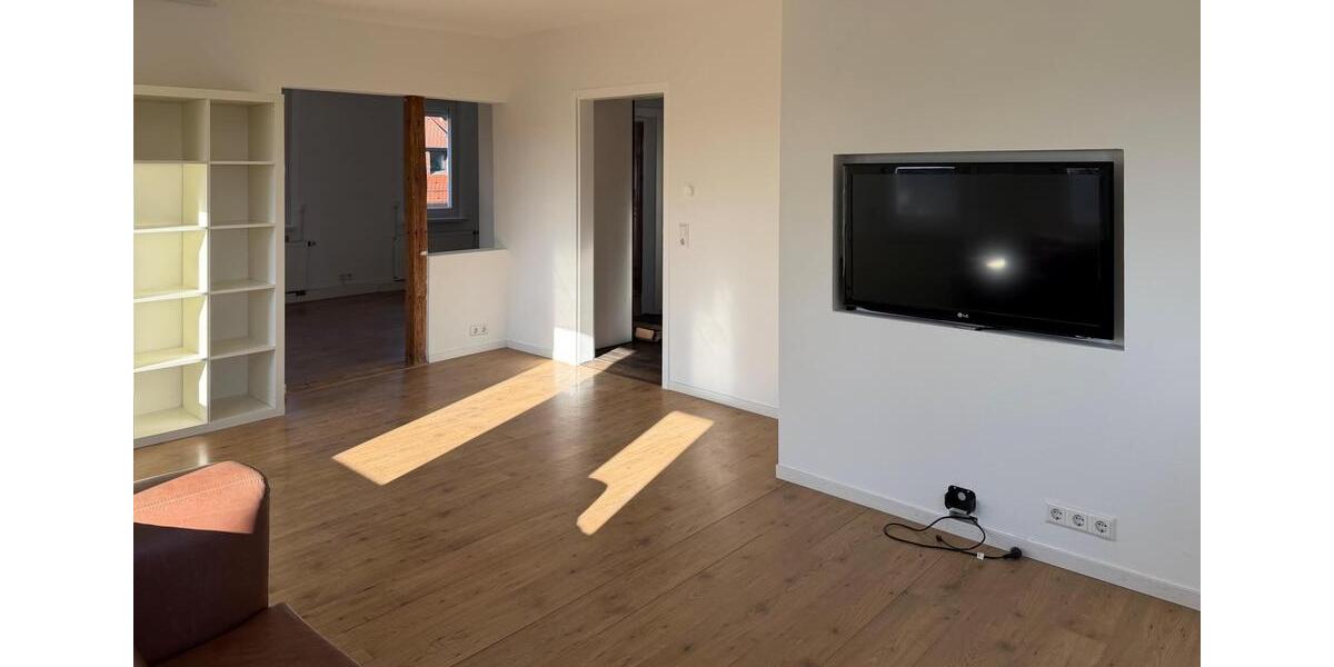 Dachgeschoßwohnung Stuttgart Degerloch - 2.5 Zimmer, 57 m&sup2;, 1.080&euro; | Angebot:24715667