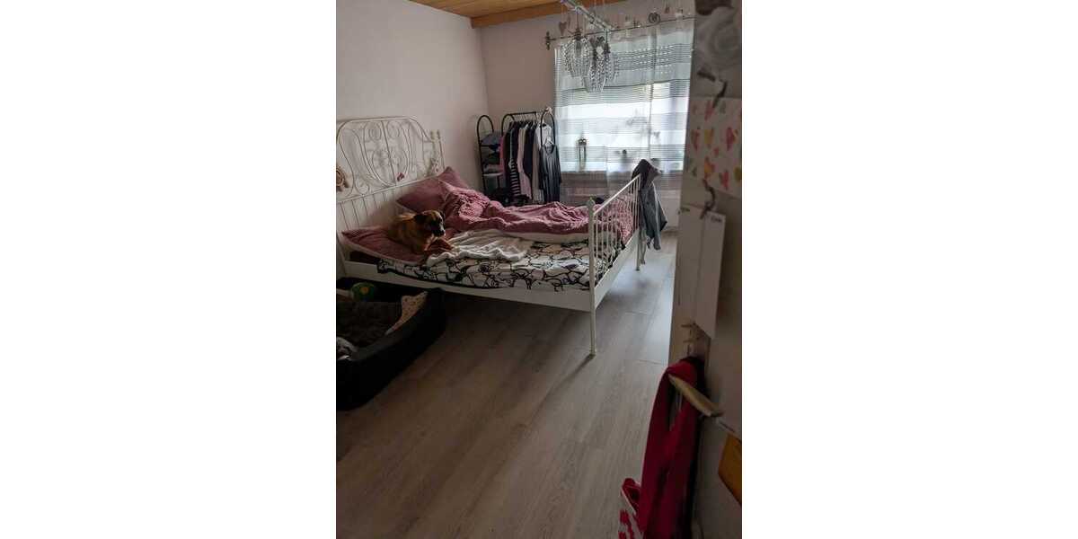 Kürzlich renovierte 80m² 3 Zimmer Wohnung zu verkaufen - 3- Sachsenheim | Angebot:27228968