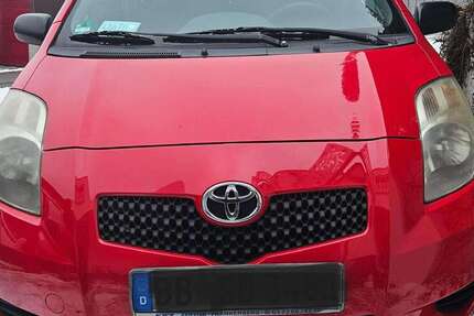 Toyota Yaris 157.000 km 2.000 &euro; Schönaich 71101