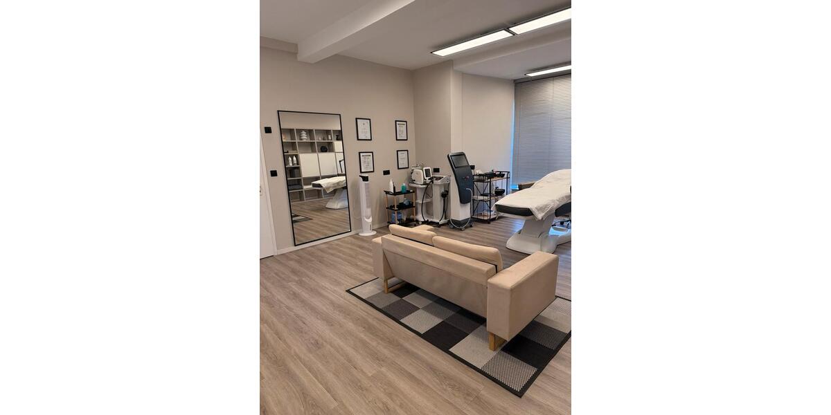 Gewerbefläche Stuttgart-Vaihingen-Rohr-97qm, S-Bahn, Parkplätze zimmer