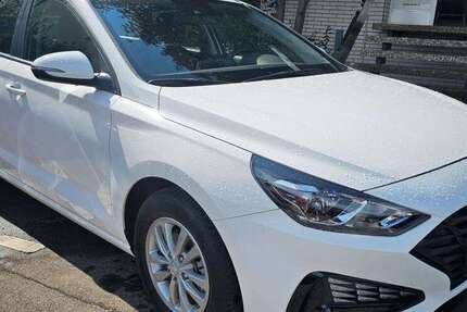 Hyundai i30 24.884 km 16.950 € Leonberg 71229