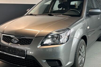 Kia Rio 154.000 km 2.750 &euro; Möglingen 71696