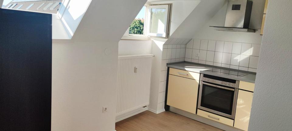 Etagenwohnung Stuttgart Bad Cannstatt - 2 Zimmer, 44 m&sup2;, 750&euro; | Angebot:25964384