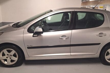 Peugeot 207 165.000 km 2.300 € Reutlingen 72760