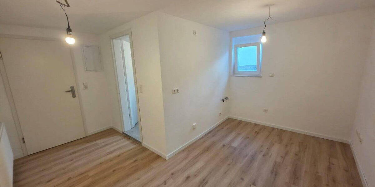 Doppelhaushälfte Nürtingen Neckarhausen - 8 Zimmer, 135 m&sup2;, 475.000&euro; | Angebot:26290170