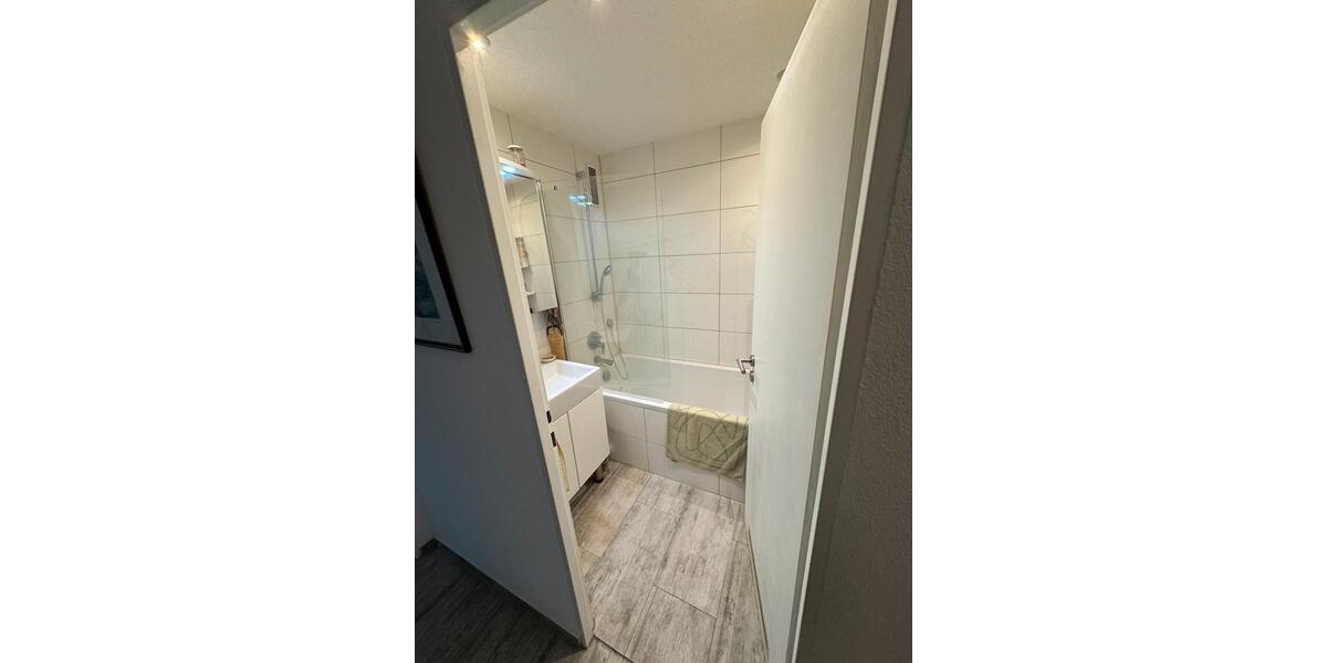 Etagenwohnung Sindelfingen Sindelfingen (Stadt) - 4 Zimmer, 90 m&sup2;, 1.350&euro; | Angebot:25307183