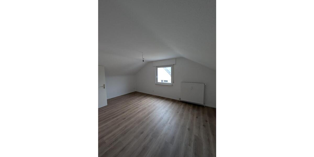 Dachgeschoßwohnung Metzingen - 1.5 Zimmer, 40 m&sup2;, 590&euro; | Angebot:26325750