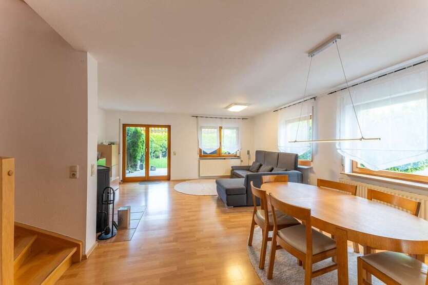 Haus zum Kaufen in Altensteig 378.000 € 122 m²