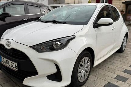 Toyota Yaris 33.452 km 17.900 € Filderstadt 70794