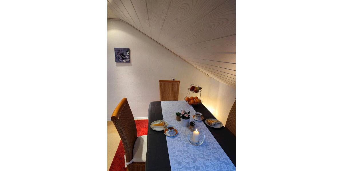 Dachgeschoßwohnung Schwieberdingen - 2.5 Zimmer, 55 m&sup2;, 1.150&euro; | Angebot:25660054