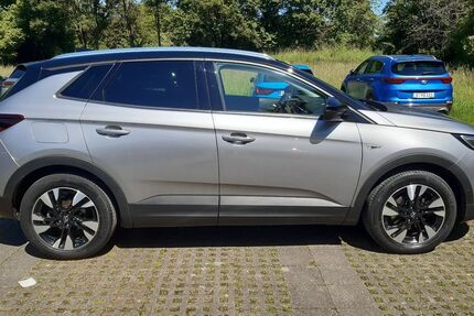 Opel Grandland (X) 65.500 km 17.499 &euro; Stuttgart 70437