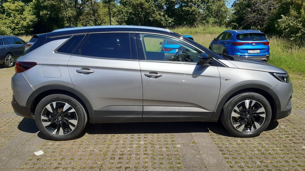 Opel Grandland (X) 65.500 km 17.499 &euro; Stuttgart 70437