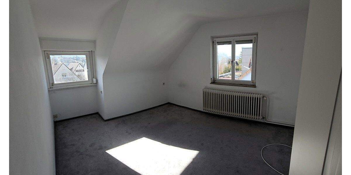 Doppelhaushälfte Stuttgart Weilimdorf - 7 Zimmer, 167 m&sup2;, 649.000&euro; | Angebot:25905875