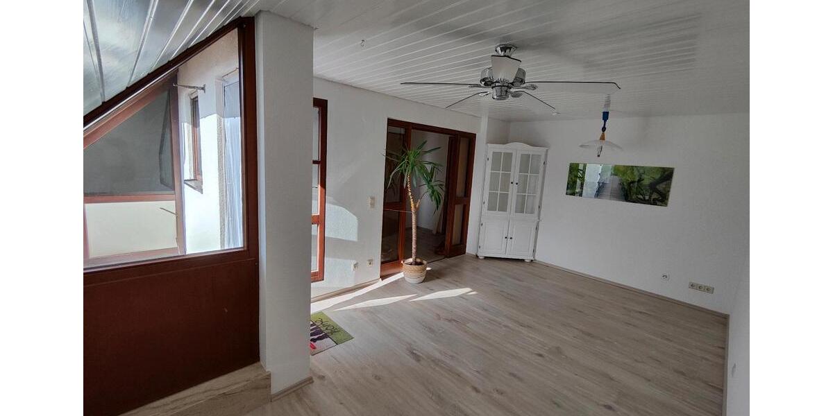 Dachgeschoßwohnung Nufringen - 2 Zimmer, 35 m&sup2;, 130.000&euro; | Angebot:25403529