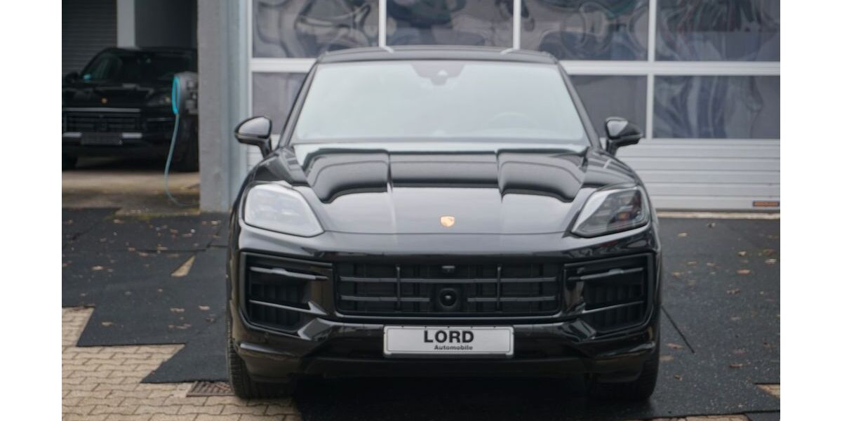 Porsche Cayenne 9.900 km 103.999 &euro; Stuttgart 70499