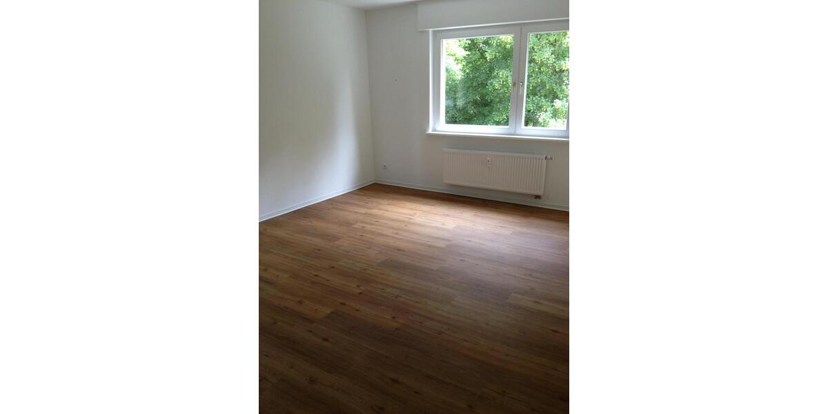 Dachgeschoßwohnung Esslingen am Neckar Pliensauvorstadt - 2 Zimmer, 49 m&sup2;, 575&euro; | Angebot:24625250