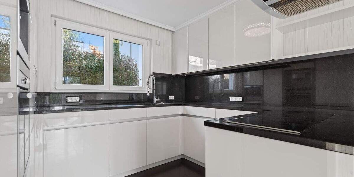 Reihenmittelhaus Stuttgart Zuffenhausen - 4 Zimmer, 132 m&sup2;, 714.000&euro; | Angebot:24738225