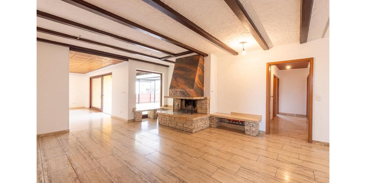 Sehr große 5,5-Zimmer-Wohnung | XXL-Terrasse und Außenstellplatz 5 zimmer