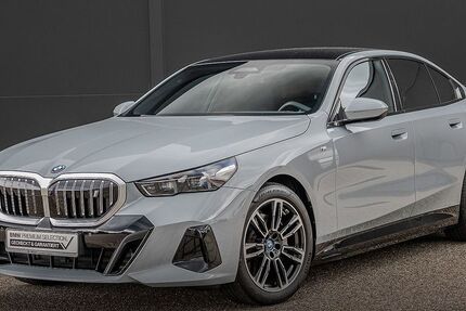 BMW i5 19.111 km 60.970 € Gerlingen 70839