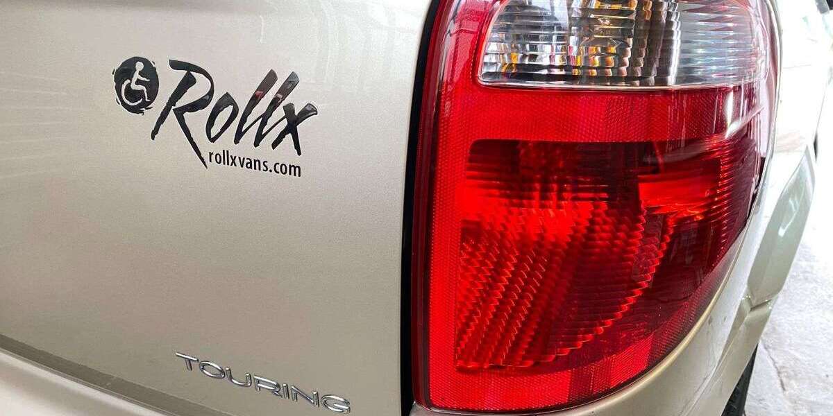 Chrysler Voyager 70.000 km 9.996 € Fellbach 70734