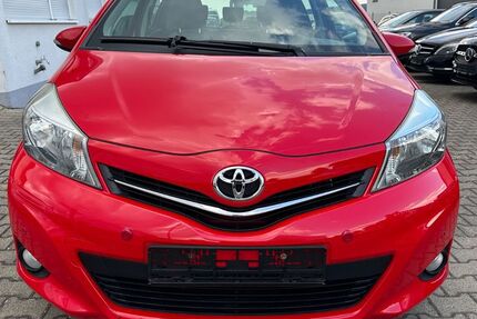 Toyota Yaris 71.500 km 8.999 &euro; Hildrizhausen 71157