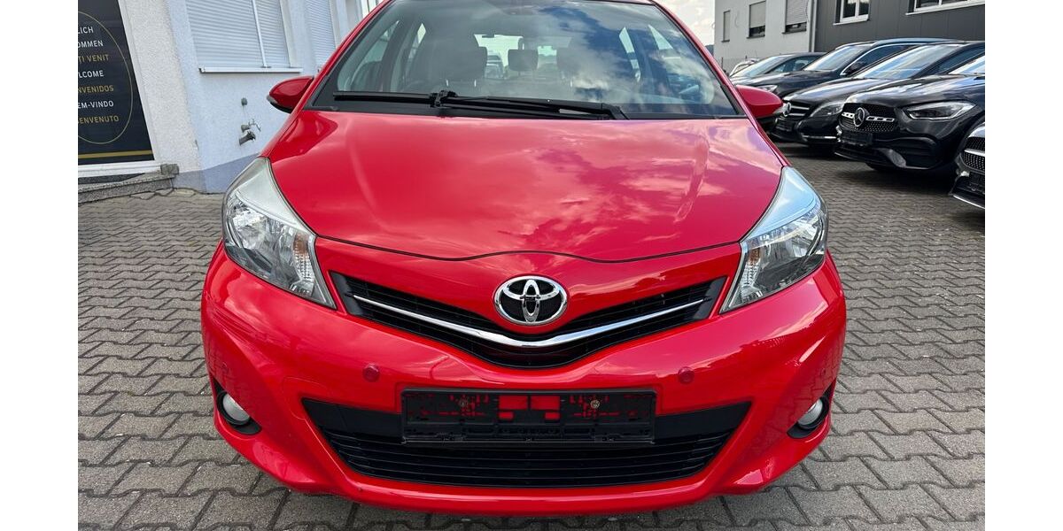 Toyota Yaris 71.500 km 8.999 &euro; Hildrizhausen 71157