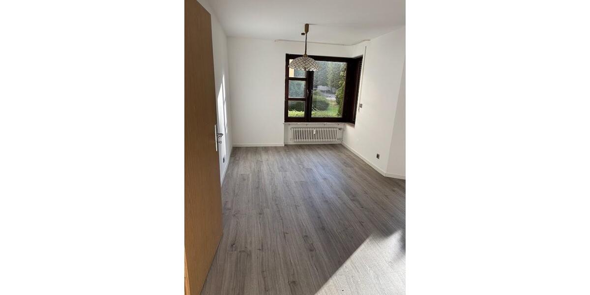 Erdgeschoßwohnung Böblingen Dagersheim - 2 Zimmer, 76 m&sup2;, 1.215&euro; | Angebot:27591402