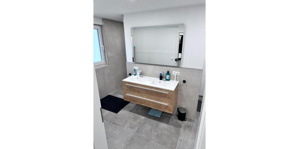 Erdgeschoßwohnung Reutlingen Reutlingen-Betzingen - 4.5 Zimmer, 106 m&sup2;, 1.750&euro; | Angebot:25257741