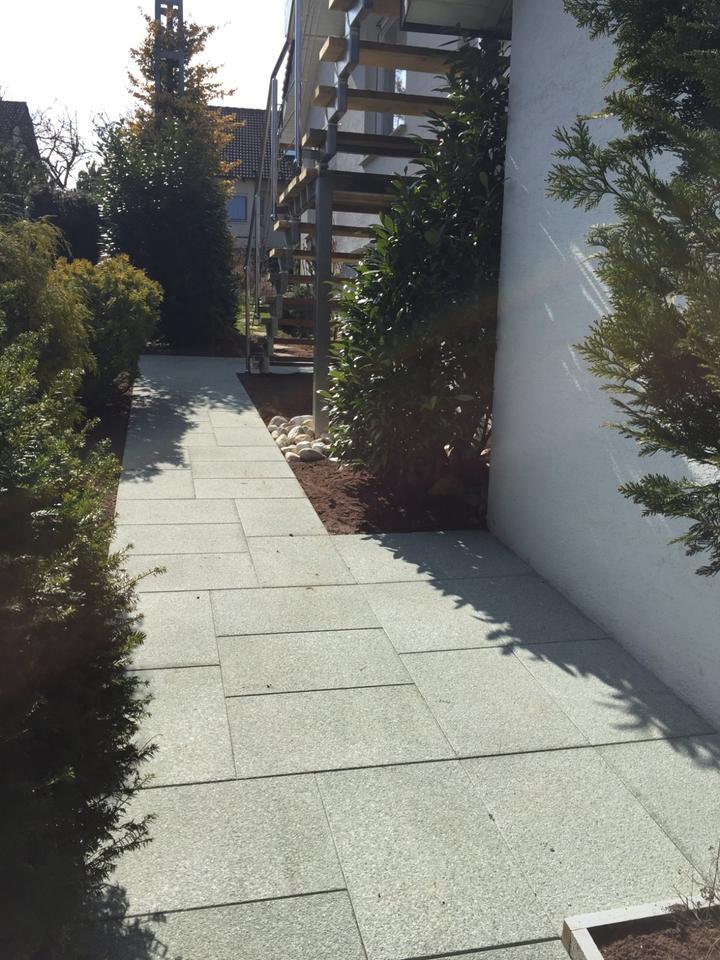 Möbl.2-Zi-Whg., 95 qm, Dachterrasse, Stellplatz, Pauschal 1.200 € zimmer